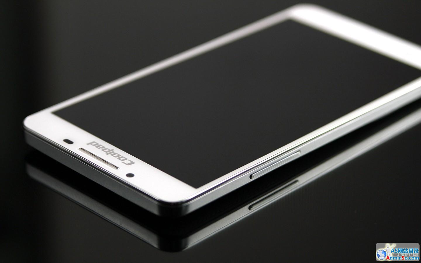 超大屏全球首款双卡双通4G 酷派S6图赏