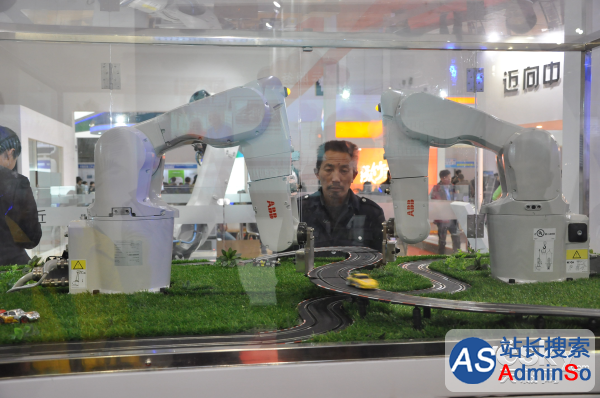 2015世界机器人大会:ABB集团机器人展台