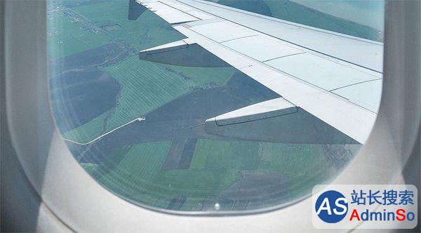 涨姿势：为何飞机窗户上有个小洞？
