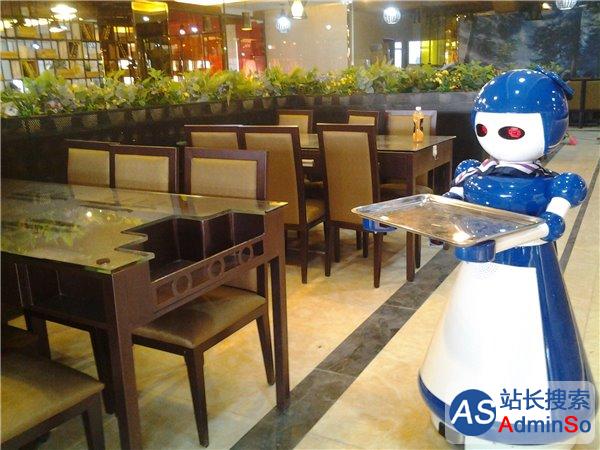 东莞饭店惊现两位机器人服务生：平均每个10万元