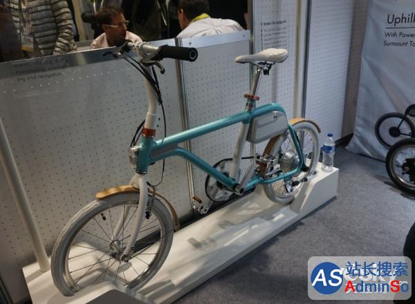 图文:轻客CES发布折叠智能电单车TF01
