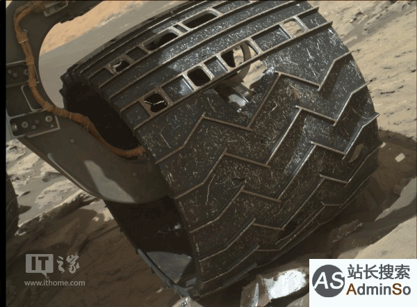 可怜！NASA公布“好奇号”火星车车轮受伤照