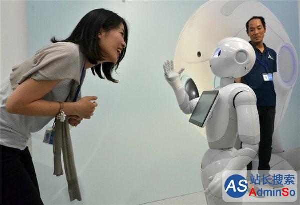 里程碑：日本高中录取机器人，将与人类共同学习