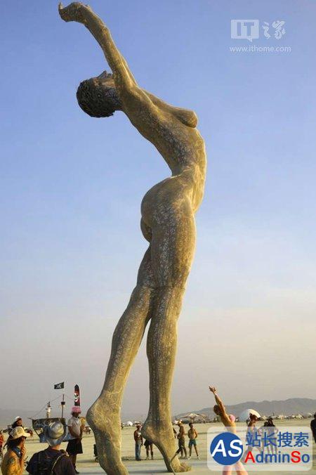 加州科技园区17米高裸女雕塑引争议，官员：高科技产业缺乏女性
