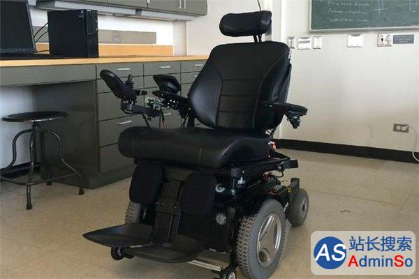 五年后，轮椅也能支持自动行驶和障碍躲避