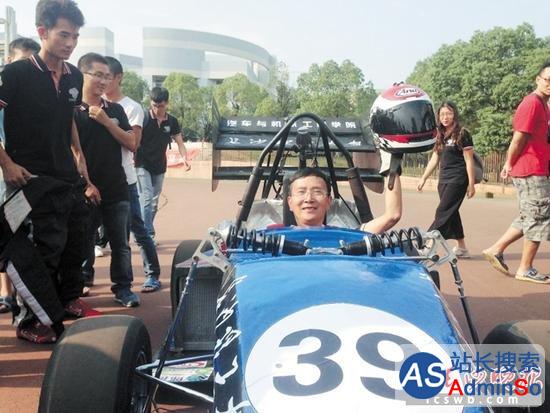长沙大学生用金属3D打印造赛车，时速130公里