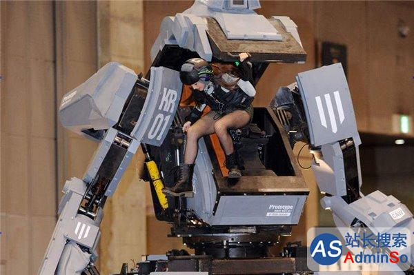 日本研制出可真人驾驶机器人战士：高3.8米，重达5吨