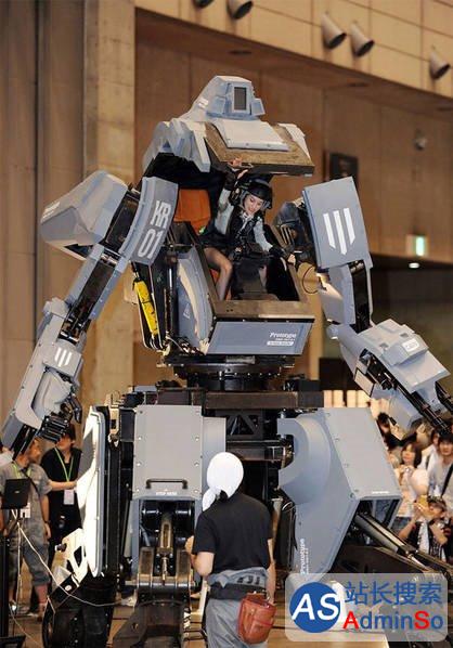 日本研制出可真人驾驶机器人战士：高3.8米，重达5吨