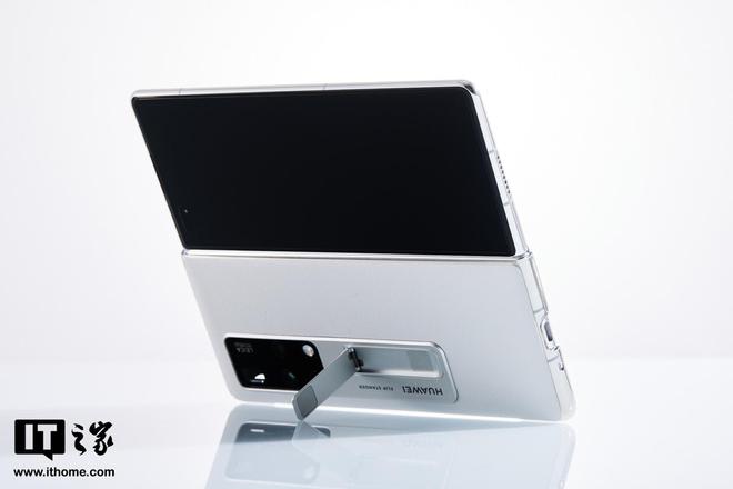 华为余承东称MateX3折叠屏手机重量和厚度接近直板机